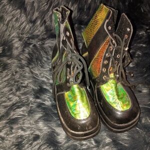 Source Unknown Iridescent Green and Black Ankle Boots